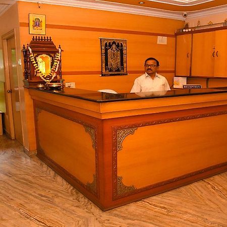 Hotel Vishnu Residency 维沙卡帕特南 外观 照片